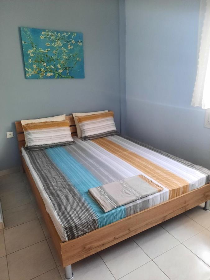 Park View Apartment In Paralia Dionisiou Екстериор снимка