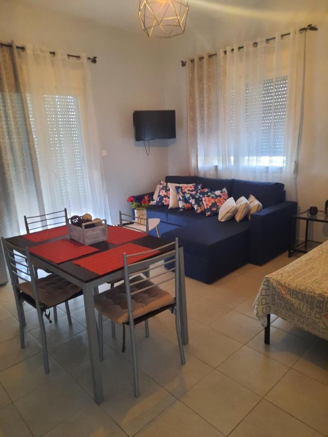 Park View Apartment In Paralia Dionisiou Екстериор снимка